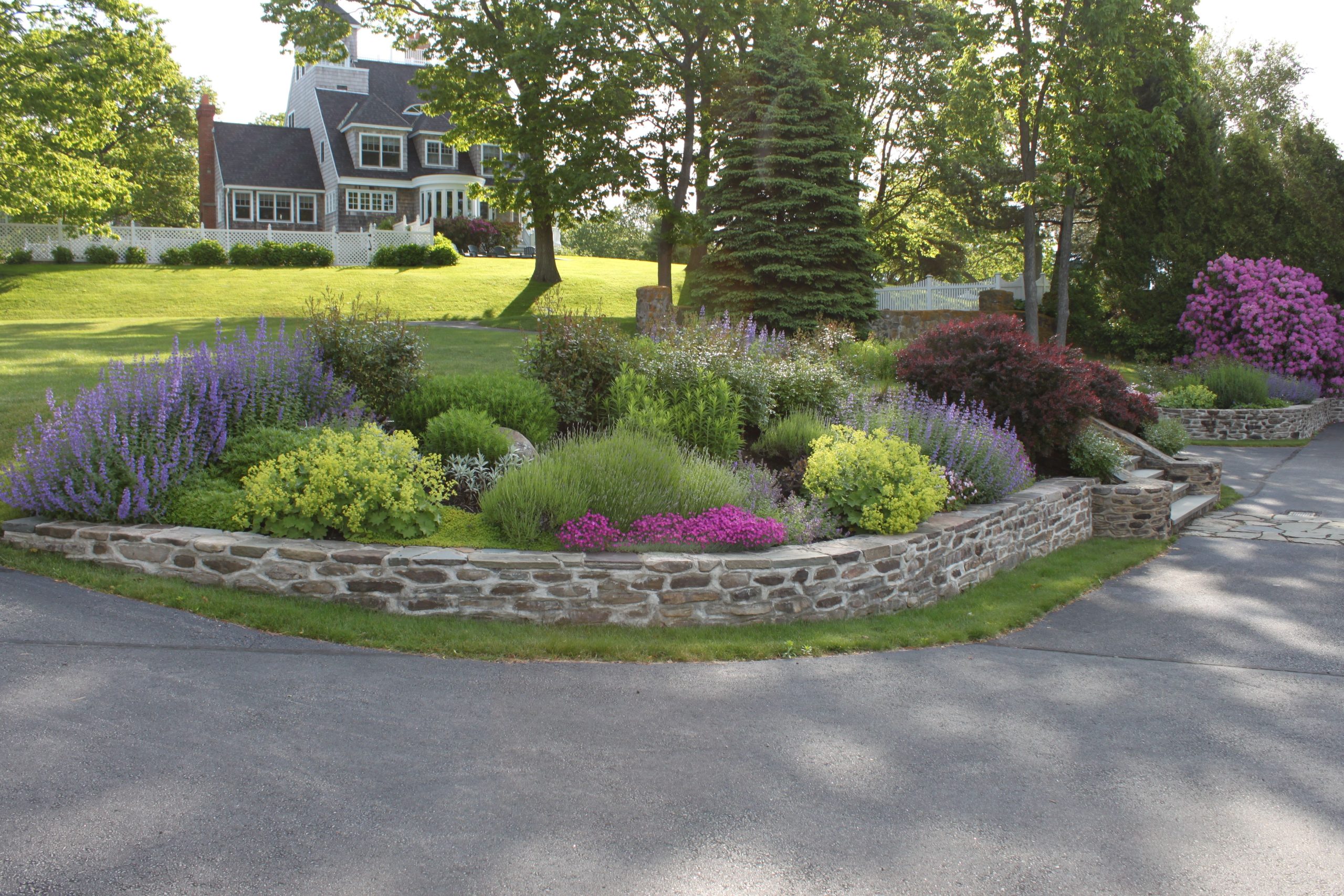 10+ Landscaping Ideas For Full Sun Front Yard with Sun Garden Landscaping