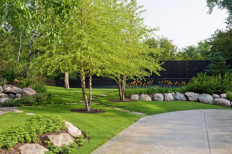 22 Tree Shade Landscaping Ideas For Your Yards | Home Design Lover with Simple front yard tree landscaping tricks that boost curb appeal instantly