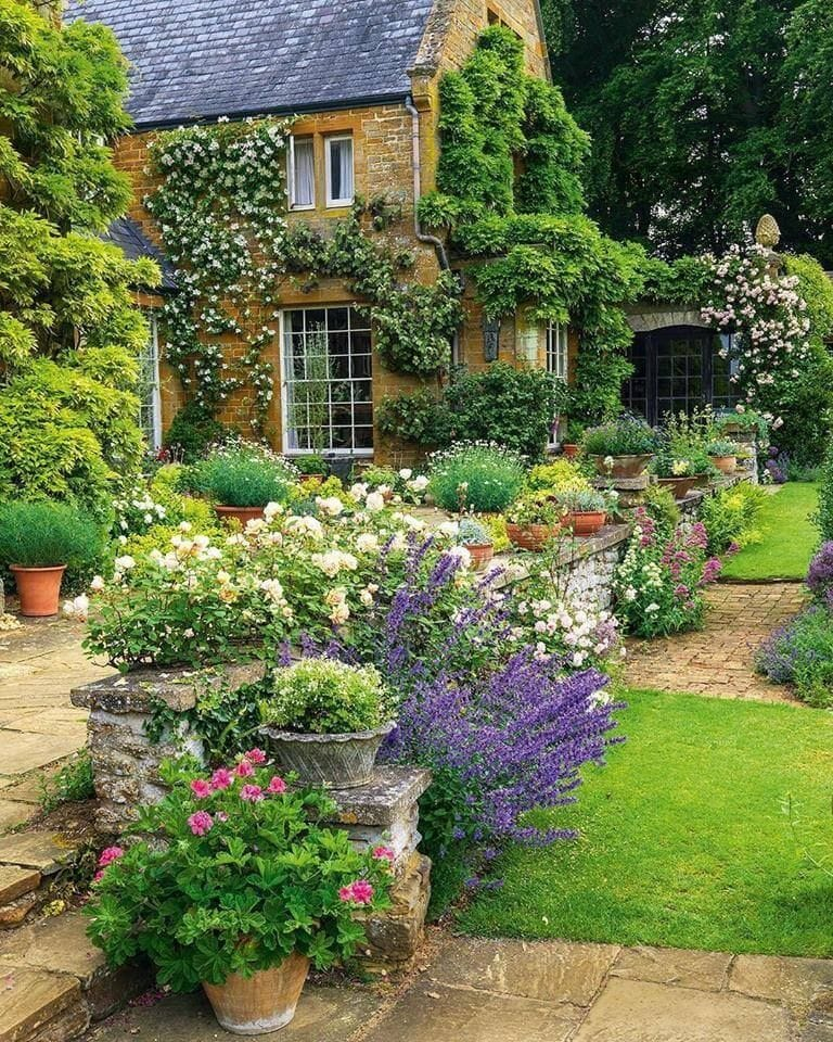 50+ Charming Cottage Style Garden Ideas And Designs For Landscaping for Bringing Victorian Charm to Modern City Plots with Versatile Cottage Garden Designs
