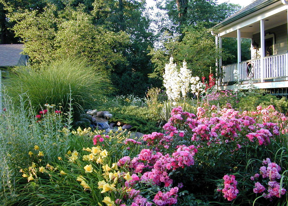 Informal And Naturalistic Garden Design Style Winnetka, Illinois ... within Informal Landscaping