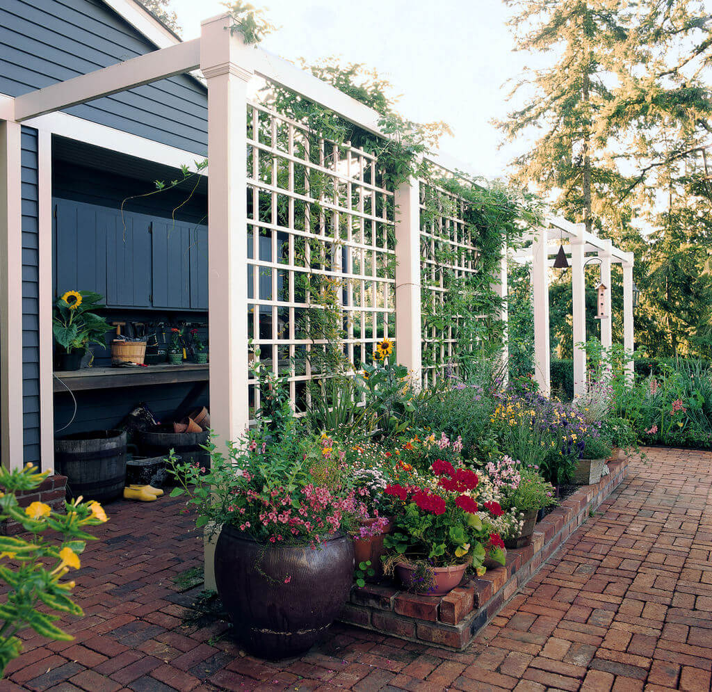 13 Cheap Ways To Block Neighbors View From Your Garden - Architectures ... in Smart Ways to Block Nosy Neighbors Using Garden Trellises