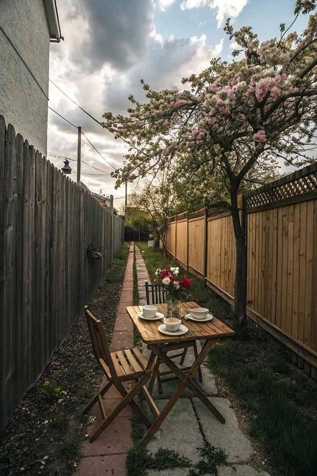 21 Awesome Ideas To Use Your Narrow Side Yard regarding How to turn a narrow side yard into a stunning outdoor retreat in 2026