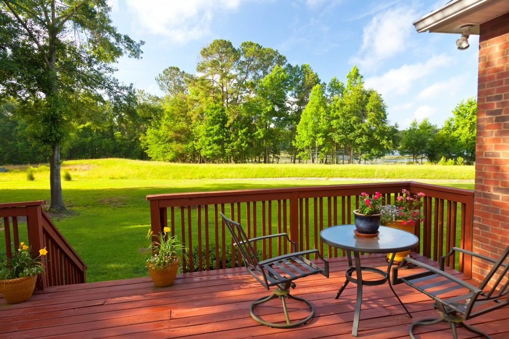 5 Useful Outdoor Improvements To Boost Your Home Value | Terrell Family Fun in Which Outdoor Improvements Actually Recover Their Costs When You Sell Your House